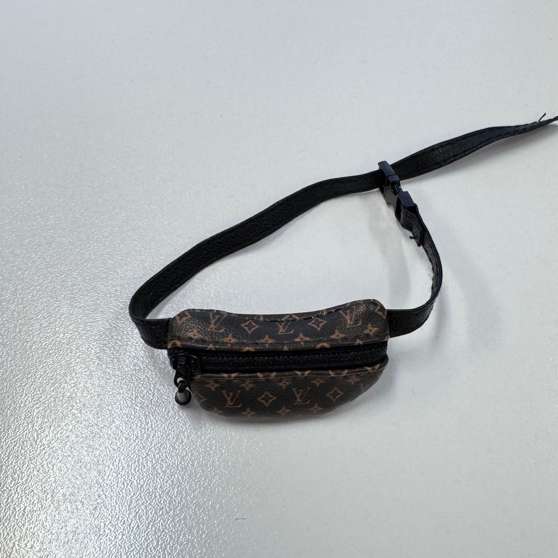 Labubu Brown Fanny